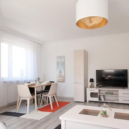 Uroczy Apartament Rzeczna โควอบเซก ภายนอก รูปภาพ
