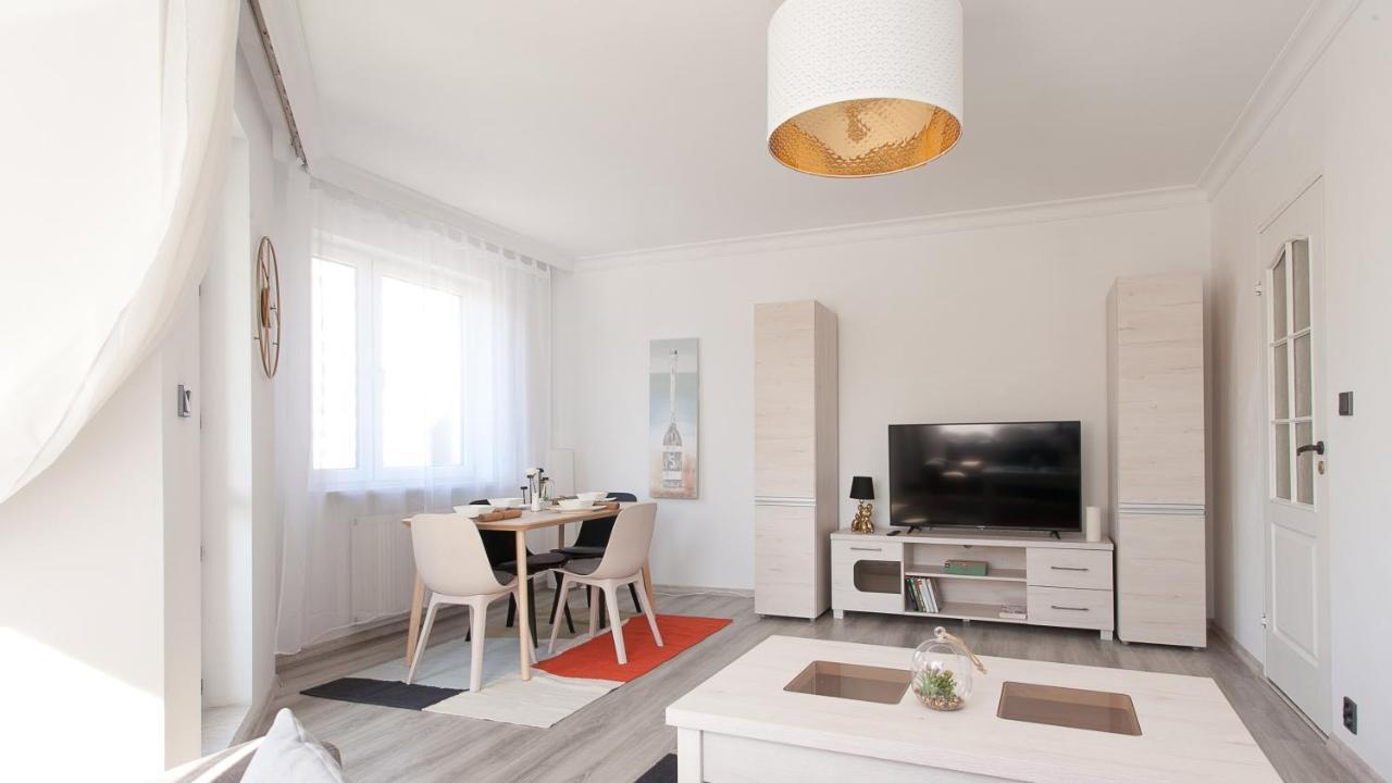 Uroczy Apartament Rzeczna โควอบเซก ภายนอก รูปภาพ