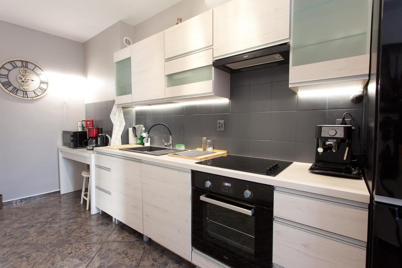 Uroczy Apartament Rzeczna โควอบเซก ภายนอก รูปภาพ